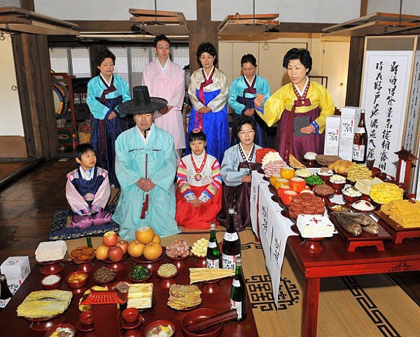  Thầy Park đã về quê ăn Tết nhưng Tết Hàn Quốc khác hẳn nước ta từ quan niệm đến lễ nghi, ăn uống - Ảnh 3.