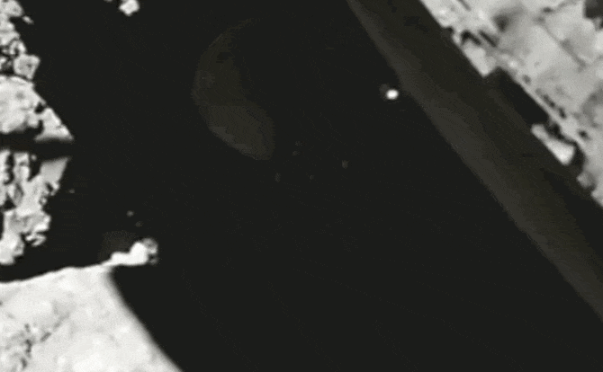 Xem khoảnh khắc tàu vũ trụ Hayabusa 2 của Nhật Bản đáp xuống tiểu hành tinh từng hình thành cùng Hệ Mặt Trời - Ảnh 1.