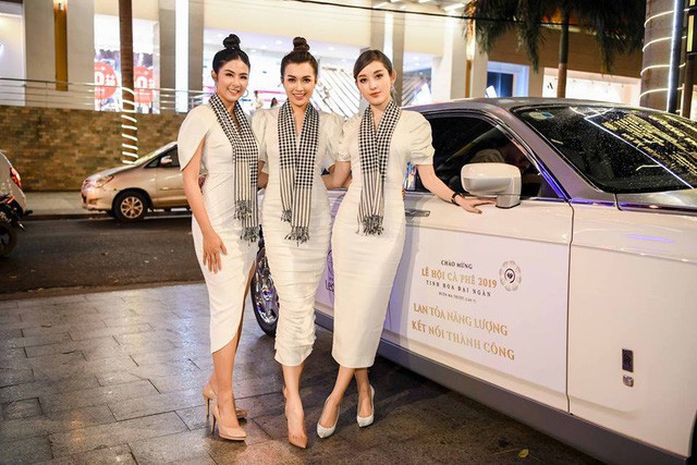 Dàn xe khủng của ông chủ cafe Trung Nguyên chở theo Hoa hậu và Á hậu, sẵn sàng hành trình xuyên Việt 2019 - Ảnh 2.