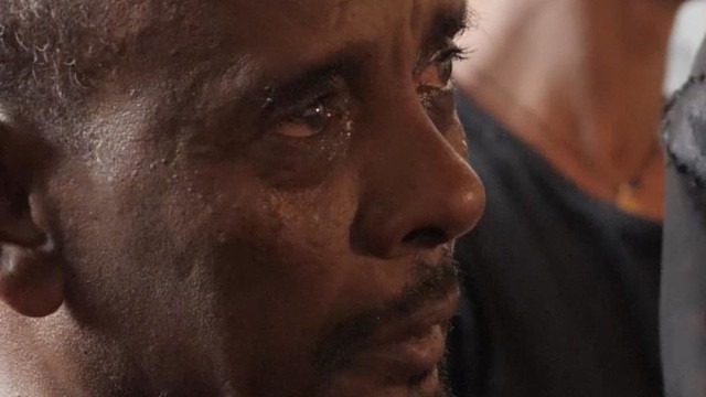 Nước mắt hoà chung sự phẫn nộ trong đám tang của phi công Ethiopian Airlines xấu số - Ảnh 5.