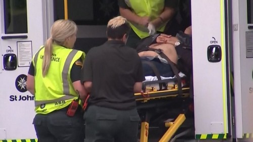 Xả súng đẫm máu tại New Zealand: Kẻ thủ ác livestream từ đầu đến cuối, ít nhất 49 người thiệt mạng - Ảnh 6.