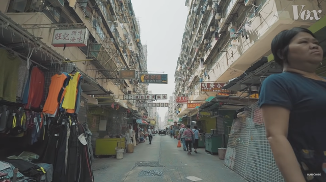  Chính sách kỳ lạ khiến Hong Kong còn nhiều đất chưa khai thác nhưng giá bất động sản vẫn cao nhất thế giới, hàng trăm nghìn người phải sống trong lồng  - Ảnh 2.