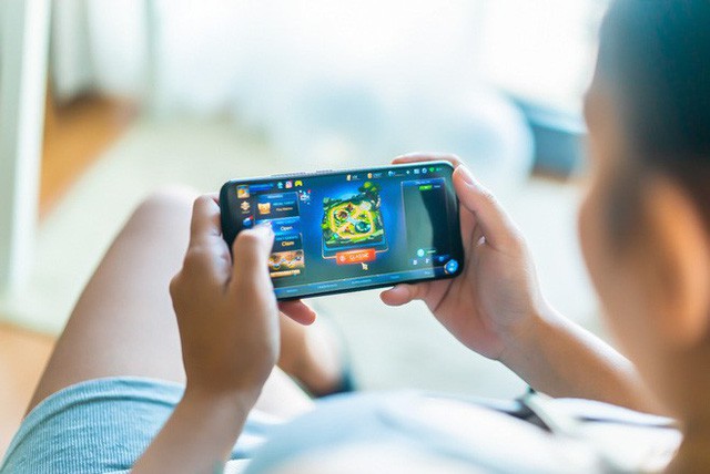 Chơi game và dùng điện thoại lâu gây chảy máu não đột ngột: Đừng để bi kịch xảy ra với bạn - Ảnh 2. Chơi game và dùng điện thoại lâu gây chảy máu não đột ngột: Đừng để bi kịch xảy ra với bạn - Ảnh 2.