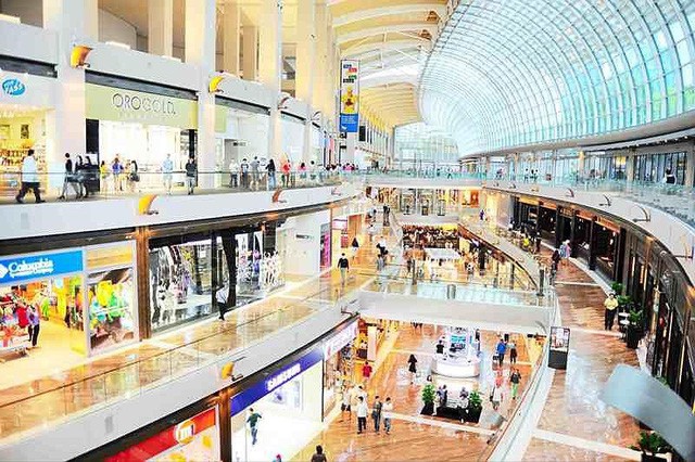 23% người Việt du lịch nước ngoài mua sắm hàng cao cấp - Ảnh 1. 23% người Việt du lịch nước ngoài mua sắm hàng cao cấp - Ảnh 1.