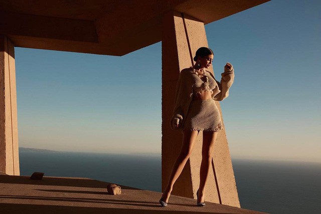  Loạt sở thích du lịch đúng chuẩn quăng tiền ra cửa sổ của Kylie Jenner - nữ tỷ phú tự thân trẻ nhất thế giới  - Ảnh 12.