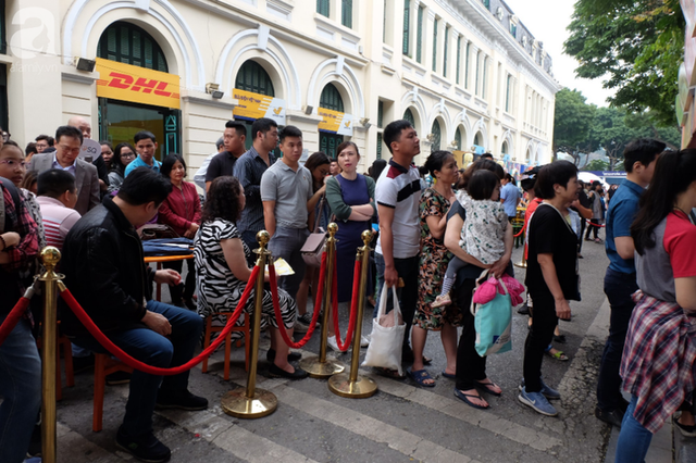 Quán ăn sao Michelin rẻ nhất thế giới đến Hà Nội: Giá chỉ 30 ngàn, khách xếp hàng dài trên phố Lê Thạch đợi mua - Ảnh 4.