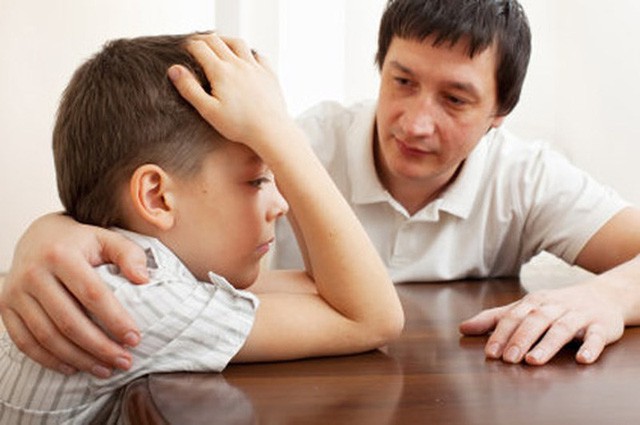 Sai lầm thường gặp của cha mẹ trong cách dạy dỗ con cái: Dừng ngay câu mọi thứ sẽ ổn thôi và thực hiện những điều sau nếu bạn muốn rèn luyện cho trẻ một tinh thần mạnh mẽ - Ảnh 2. Sai lầm thường gặp của cha mẹ trong cách dạy dỗ con cái: Dừng ngay câu mọi thứ sẽ ổn thôi và thực hiện những điều sau nếu bạn muốn rèn luyện cho trẻ một tinh thần mạnh mẽ - Ảnh 2.