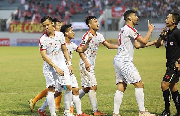 Vận đen kỳ lạ xảy ra với dàn sao ĐTVN sau chức vô địch AFF Cup 2018 - Ảnh 2.