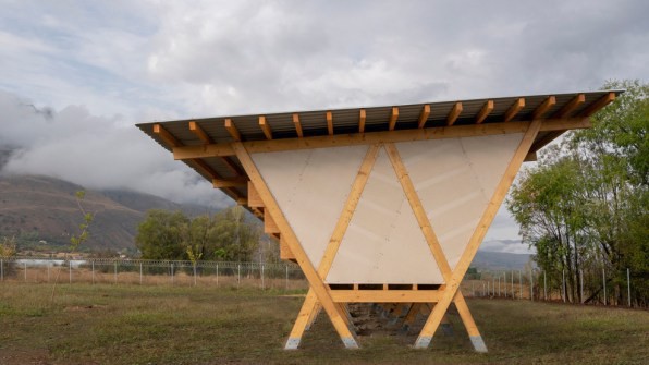  Chiêm ngưỡng chiếc chuồng gà giá 20.000 USD, được thiết kế bởi công ty kiến trúc danh tiếng - Ảnh 3.