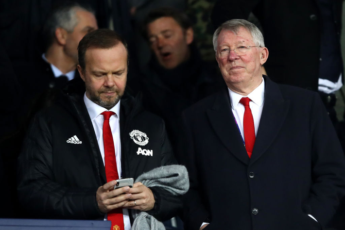 alex ferguson - Xúc động hình ảnh “cha già” Alex Ferguson mỉm cười mãn nguyện, nhìn “đàn con” MU làm nên kỳ tích trước PSG - photo alex ferguson - photo 1 15519225703591073726116 - Xúc động hình ảnh “cha già” Alex Ferguson mỉm cười mãn nguyện, nhìn “đàn con” MU làm nên kỳ tích trước PSG