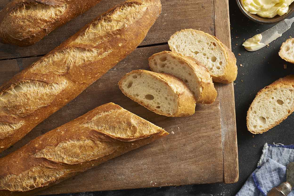 Người Pháp luôn đi bộ với bánh mì kẹp trong nách, nghe buồn cười nhưng phải xem những điều này mới hiểu - Ảnh 2.