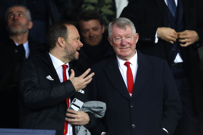 alex ferguson - Xúc động hình ảnh “cha già” Alex Ferguson mỉm cười mãn nguyện, nhìn “đàn con” MU làm nên kỳ tích trước PSG - photo alex ferguson - photo 2 1551922575134667912251 - Xúc động hình ảnh “cha già” Alex Ferguson mỉm cười mãn nguyện, nhìn “đàn con” MU làm nên kỳ tích trước PSG