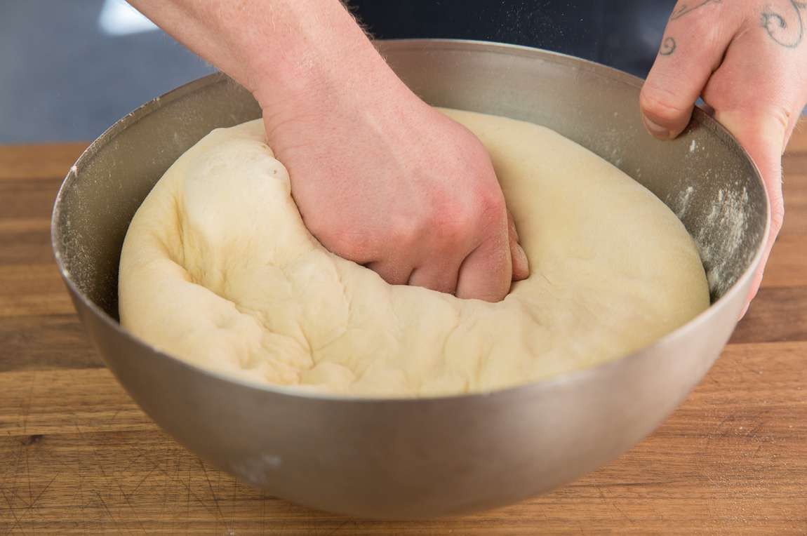 Người Pháp luôn đi bộ với bánh mì kẹp trong nách, nghe buồn cười nhưng phải xem những điều này mới hiểu - Ảnh 4.