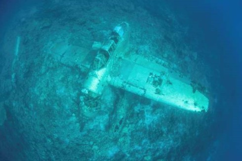 Cận cảnh những xác tàu và máy bay dưới đáy đại dương - Ảnh 16.