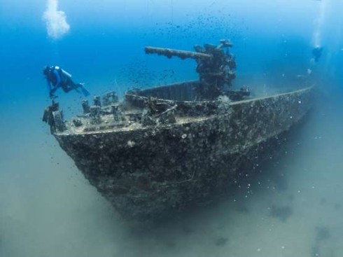 Cận cảnh những xác tàu và máy bay dưới đáy đại dương - Ảnh 5.