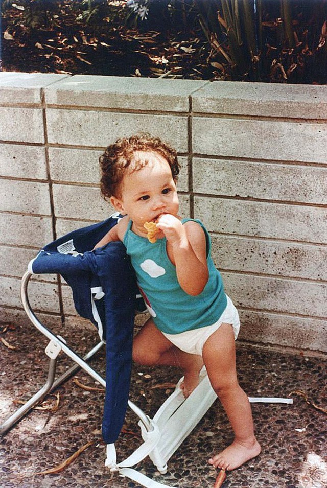Meghan lộ ảnh hồi nhỏ chưa từng thấy với vẻ ngoài gây bất ngờ nhưng đây mới là điều người dùng mạng thắc mắc - Ảnh 5. Meghan lộ ảnh hồi nhỏ chưa từng thấy với vẻ ngoài gây bất ngờ nhưng đây mới là điều người dùng mạng thắc mắc - Ảnh 5.