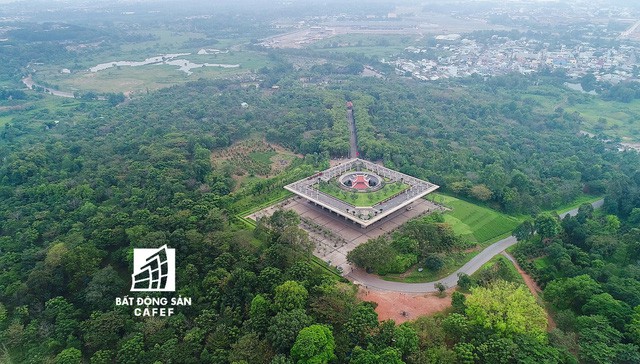  Toàn cảnh siêu dự án khu văn hoá đền Hùng TPHCM sau hơn 20 năm xây dựng - Ảnh 6.