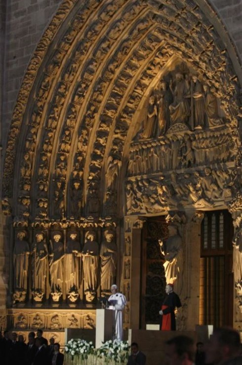 Nhà thờ Đức Bà Paris: 8 thế kỷ thăng trầm trước khi bị lửa dữ nuốt chửng - Ảnh 9.
