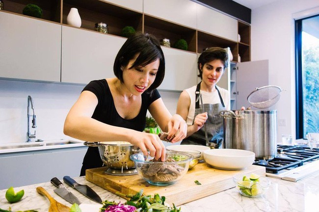 Vua đầu bếp Mỹ gốc Việt Christine Hà mở nhà hàng đầu tiên: 7 năm vinh quang, đối mặt sóng gió và thực hiện ước mơ từ nồi cá trê kho - Ảnh 12.