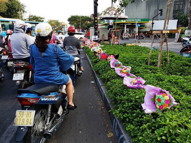 Dân Sài Gòn bất an sau vụ cả chục người bị đâm trên đường phải điều trị phơi nhiễm HIV - Ảnh 1. Dân Sài Gòn bất an sau vụ cả chục người bị đâm trên đường phải điều trị phơi nhiễm HIV - Ảnh 1.
