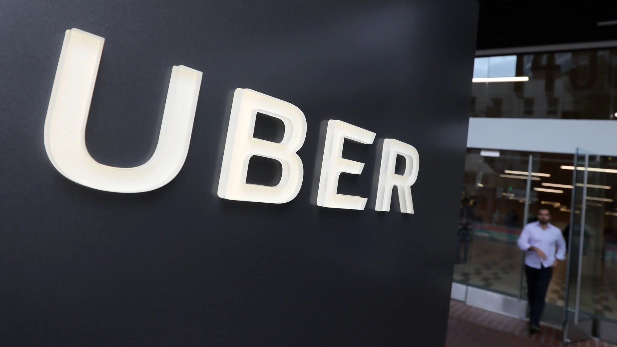 Uber chọn tuần tồi tệ nhất để IPO và cái giá phải trả là hàng tỷ USD - Ảnh 1. Uber chọn tuần tồi tệ nhất để IPO và cái giá phải trả là hàng tỷ USD - Ảnh 1.