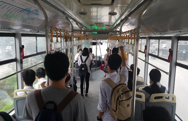 Sau 2 năm vận hành xe buýt nhanh BRT Hà Nội: Giá quá đắt cho một thử nghiệm thất bại - Ảnh 1. Sau 2 năm vận hành xe buýt nhanh BRT Hà Nội: Giá quá đắt cho một thử nghiệm thất bại - Ảnh 1.