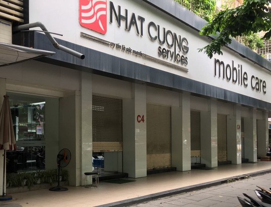 Động thái ở các cửa hàng của Nhật Cường Mobile sau khi bị khám xét - Ảnh 4. Động thái ở các cửa hàng của Nhật Cường Mobile sau khi bị khám xét - Ảnh 4.