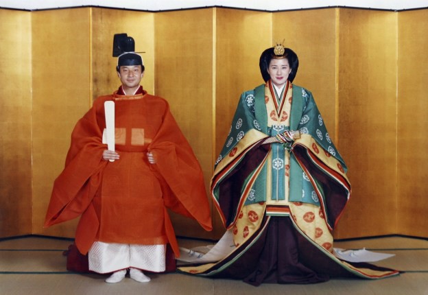  Tân Nhật hoàng Naruhito và vương phi u sầu Masako: Mối tình sét đánh, 6 năm theo đuổi, 3 lần cầu hôn và lời hứa bảo vệ em đến trọn đời - Ảnh 11.