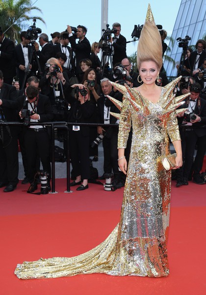 Vén màn mặt tối đằng sau Cannes danh giá: “Ngày hội tiền lương” của gái mại dâm và cơ hội vàng cho những kẻ vô danh đổi đời - Ảnh 6.