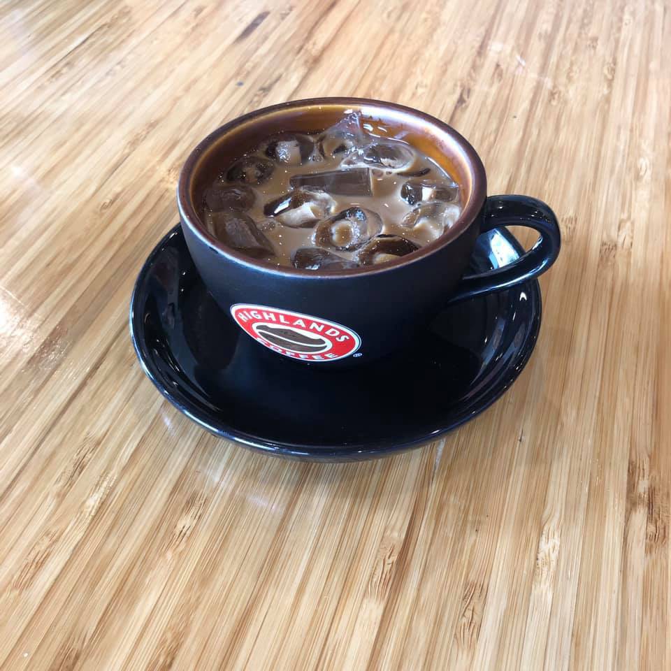 highlands coffee - Gia nhập công cuộc less plastic trễ nhất trong các thương hiệu, Highlands vẫn gây tranh cãi vì giải pháp chưa thực sự thoả đáng! - photo highlands coffee - photo 7 1558581620866474959069 - Gia nhập công cuộc less plastic trễ nhất trong các thương hiệu, Highlands vẫn gây tranh cãi vì giải pháp chưa thực sự thoả đáng!