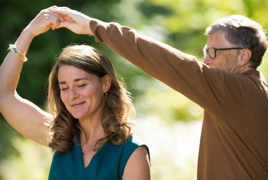Đừng tưởng tỷ phú rửa bát Bill Gates đã ngoan ngay từ đầu nhé, tất cả là nhờ chiêu dạy chồng bài bản của người vợ bản lĩnh này đây - Ảnh 2. Đừng tưởng tỷ phú rửa bát Bill Gates đã ngoan ngay từ đầu nhé, tất cả là nhờ chiêu dạy chồng bài bản của người vợ bản lĩnh này đây - Ảnh 2.