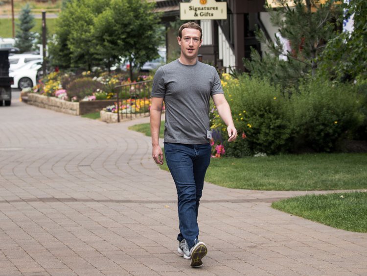 Khối tài sản khủng lên tới 70 tỷ USD của ông trùm Facebook lớn cỡ nào? - Ảnh 5. Khối tài sản khủng lên tới 70 tỷ USD của ông trùm Facebook lớn cỡ nào? - Ảnh 5.