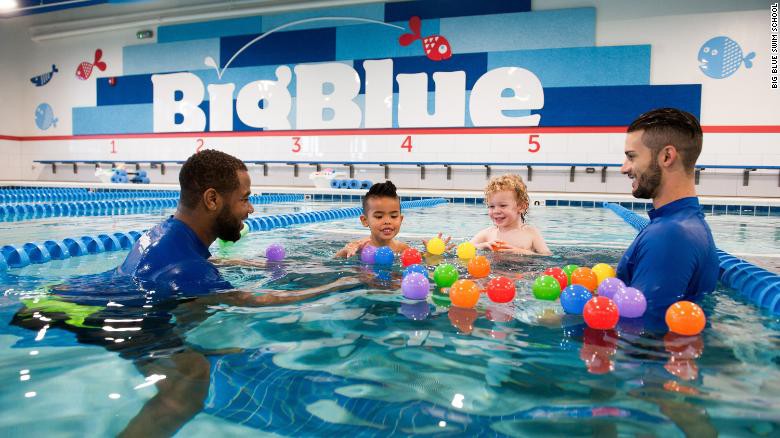 Giấc mộng Olympic tan tành vì chịu thua kình ngư Michael Phelps, VĐV bơi lội quyết định mở trường dạy bơi cho trẻ em và trở thành ông chủ startup thành đạt - Ảnh 2. Giấc mộng Olympic tan tành vì chịu thua kình ngư Michael Phelps, VĐV bơi lội quyết định mở trường dạy bơi cho trẻ em và trở thành ông chủ startup thành đạt - Ảnh 2.