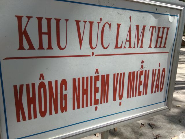 Giá nâng điểm 1 tỷ: ai che chắn để họ ‘múa gậy vườn hoang’? - Ảnh 1.