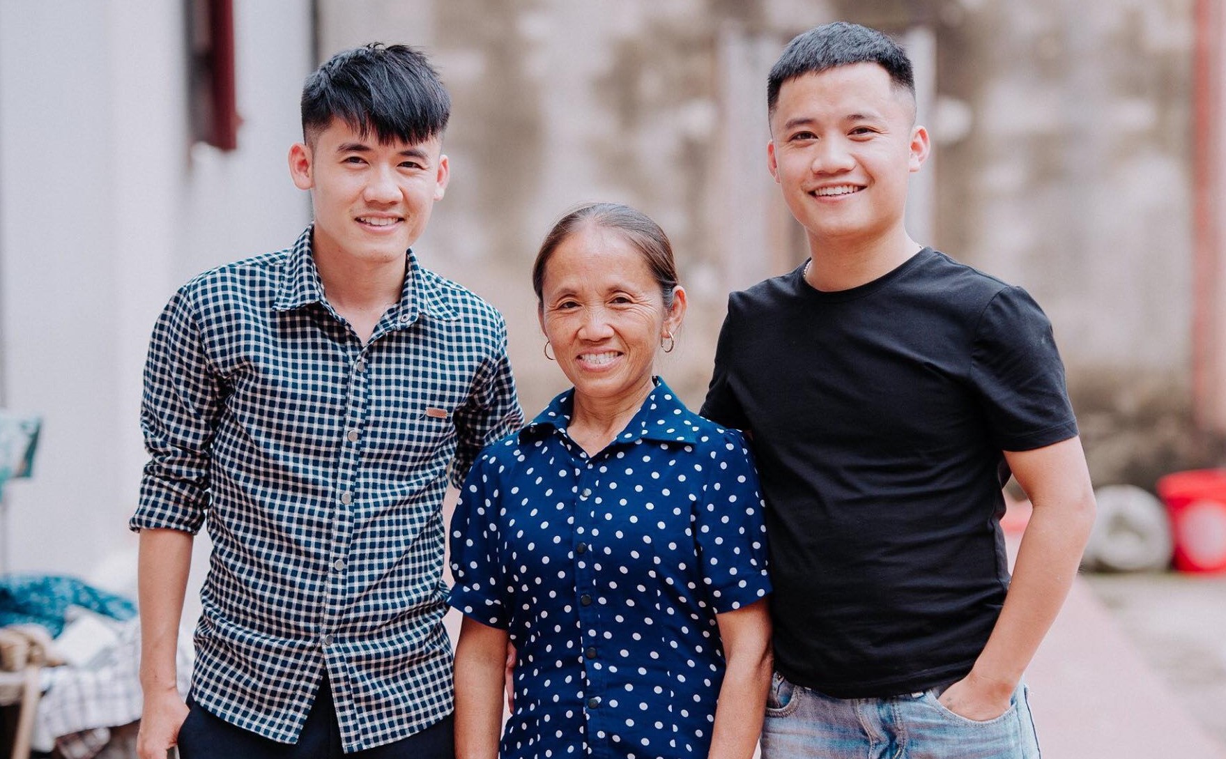 bà tân vlog - “Bà Tân Vlog” 1,5 triệu sub vẫn chưa được bật kiếm tiền, vì lý do gì lại có thể như vậy? - photo bà tân vlog - photo 1 1559202059035107911897 - “Bà Tân Vlog” 1,5 triệu sub vẫn chưa được bật kiếm tiền, vì lý do gì lại có thể như vậy?
