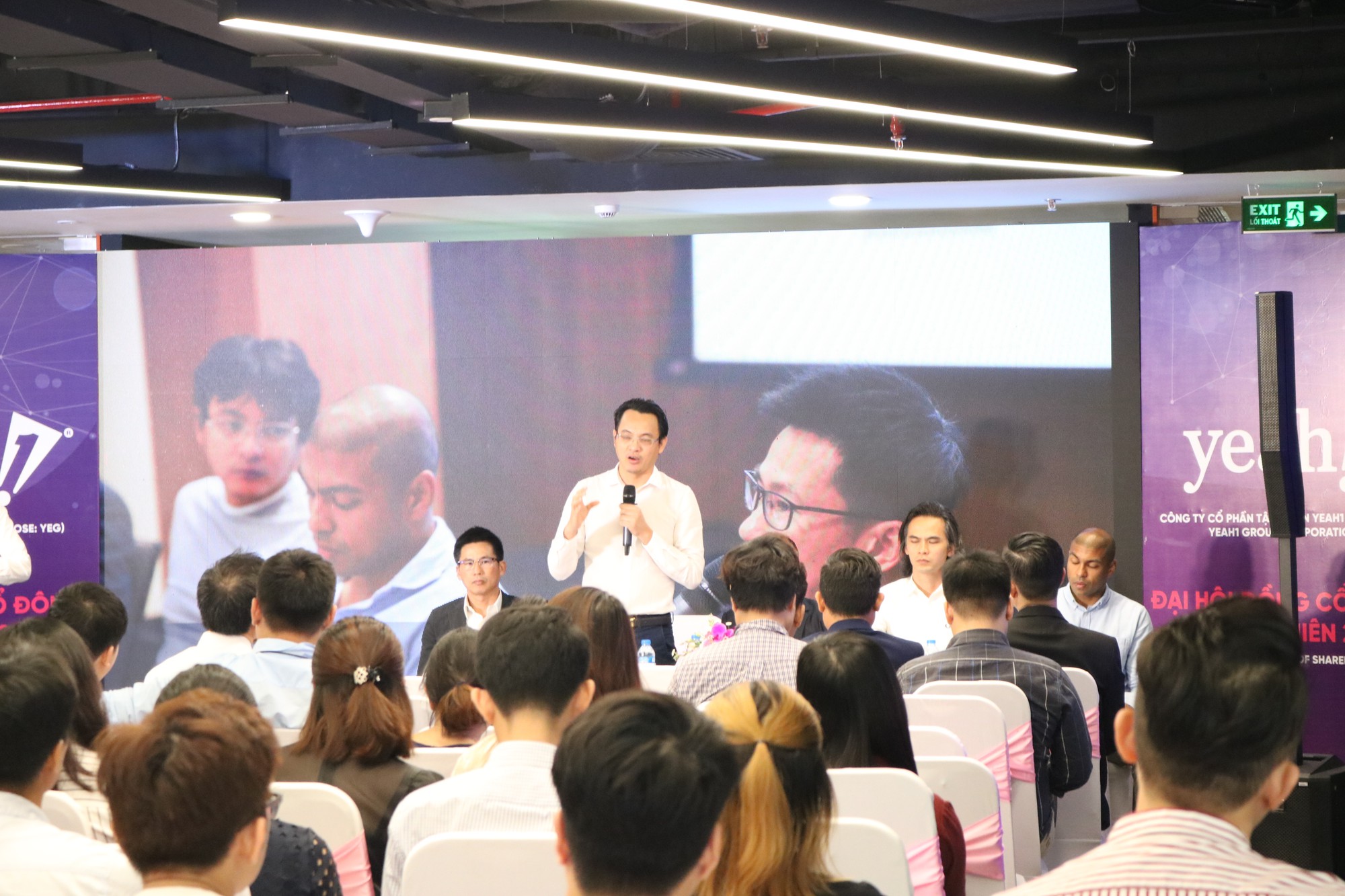 Chủ tịch Yeah 1: Nhận đủ mũi dùi từ truyền thông sau sự cố YouTube, việc mua lại cổ phiếu quỹ khá đau xót nhưng sau có thể bán lại cho nhà đầu tư tiềm năng - Ảnh 1. Chủ tịch Yeah 1: Nhận đủ mũi dùi từ truyền thông sau sự cố YouTube, việc mua lại cổ phiếu quỹ khá đau xót nhưng sau có thể bán lại cho nhà đầu tư tiềm năng - Ảnh 1.