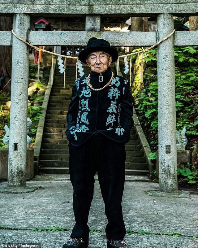  Được cháu trai hậu thuẫn, ông giáo 84 tuổi trở thành ngôi sao thời trang với biệt danh cụ ông sành điệu nhất Nhật Bản, đốn tim hàng trăm ngàn người  - Ảnh 4.