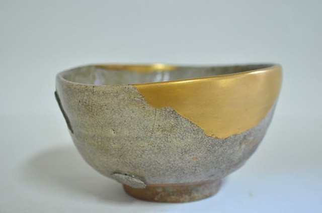  Kintsugi: Nghệ thuật dùng vàng ròng hàn gắn gốm vỡ và triết lý cuộc sống tôn vinh vẻ đẹp từ những rạn nứt tâm hồn của người Nhật  - Ảnh 4.