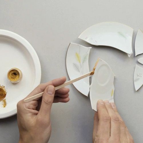  Kintsugi: Nghệ thuật dùng vàng ròng hàn gắn gốm vỡ và triết lý cuộc sống tôn vinh vẻ đẹp từ những rạn nứt tâm hồn của người Nhật  - Ảnh 8.