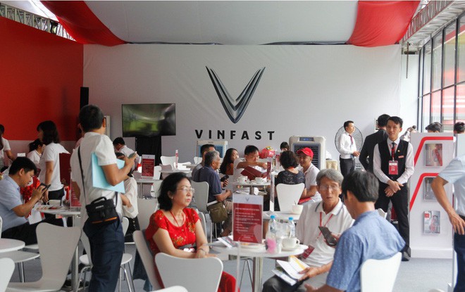 vinfast, vinfast fadil - Chưa hãng xe nào làm lễ ra mắt hoành tráng như VinFast và đây là những minh chứng rõ ràng nhất - photo vinfast, vinfast fadil - photo 9 15608408594351972065027 - Chưa hãng xe nào làm lễ ra mắt hoành tráng như VinFast và đây là những minh chứng rõ ràng nhất