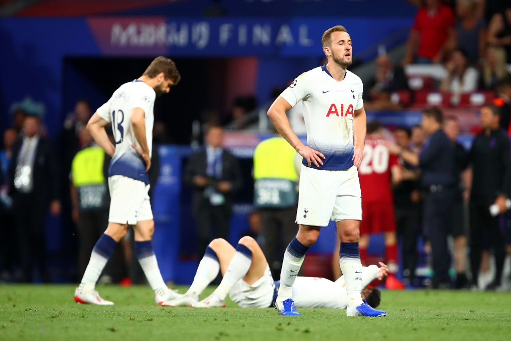 son heung-min - Son Heung-min cùng đồng đội bật khóc nức nở, thất thểu lê bước sau thất bại tại trận đấu quan trọng nhất sự nghiệp - photo son heung-min - photo 6 15594395185071990394297 - Son Heung-min cùng đồng đội bật khóc nức nở, thất thểu lê bước sau thất bại tại trận đấu quan trọng nhất sự nghiệp