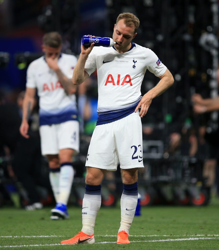 son heung-min - Son Heung-min cùng đồng đội bật khóc nức nở, thất thểu lê bước sau thất bại tại trận đấu quan trọng nhất sự nghiệp - photo son heung-min - photo 7 1559439518508603042360 - Son Heung-min cùng đồng đội bật khóc nức nở, thất thểu lê bước sau thất bại tại trận đấu quan trọng nhất sự nghiệp