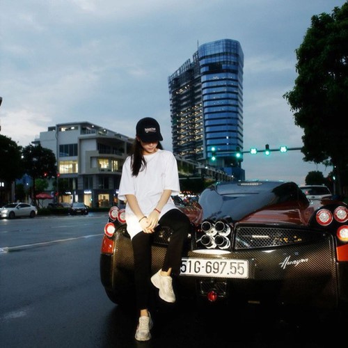  Nữ rich kid Việt 20 tuổi với bộ sưu tập siêu xe vượt mặt Cường Đô la - Ảnh 1.