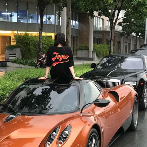  Nữ rich kid Việt 20 tuổi với bộ sưu tập siêu xe vượt mặt Cường Đô la - Ảnh 2.