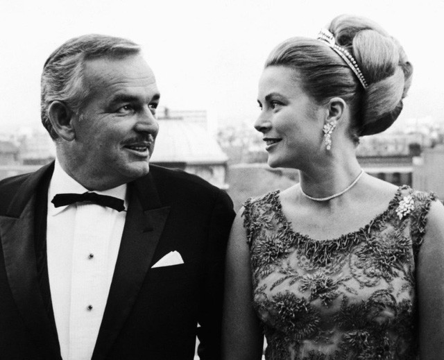  Cuộc đời ly kỳ của Grace Kelly: Tiểu thư triệu phú bỏ tượng vàng Oscar để thành Công nương hoàng gia và cái chết bí ẩn  - Ảnh 9.