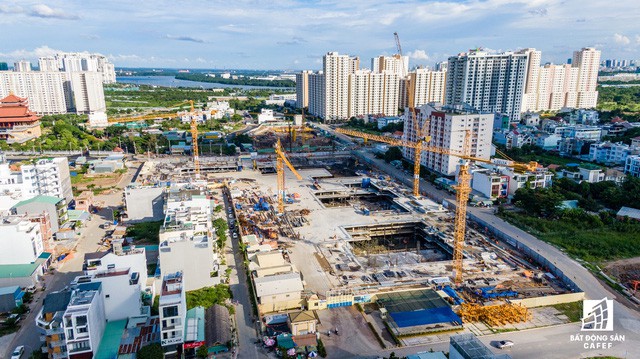  Cận cảnh dự án Raemian Galaxy City hơn 13.000 căn hộ nằm trong trung tâm Thủ Thiêm xây lụi - Ảnh 3.