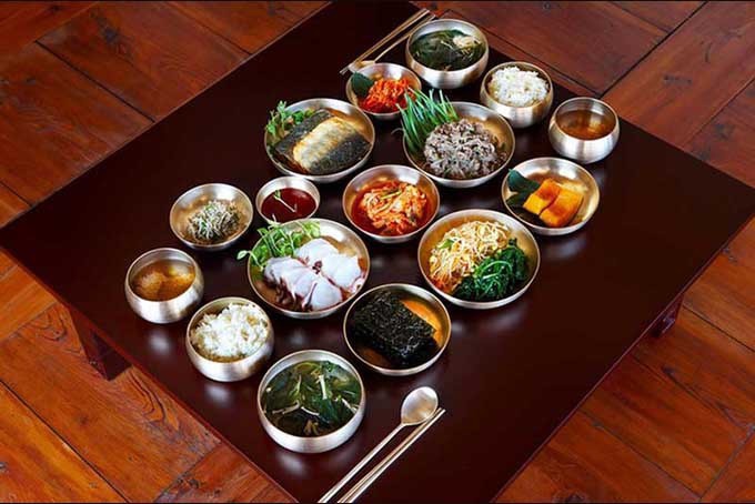 Văn hóa sum vầy trên bàn ăn của người Hàn Quốc: Cả nhà quây quần ...