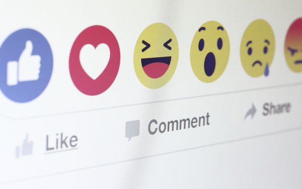Facebook cảnh báo xoá tài khoản người dùng mua like tại Việt Nam - Ảnh 2. Facebook cảnh báo xoá tài khoản người dùng mua like tại Việt Nam - Ảnh 2.