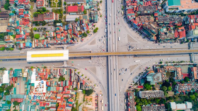  Sau 11 năm xây dựng, hình hài toàn tuyến metro đầu tiên của Việt Nam tại Hà Nội hiện nay như thế nào?  - Ảnh 22.