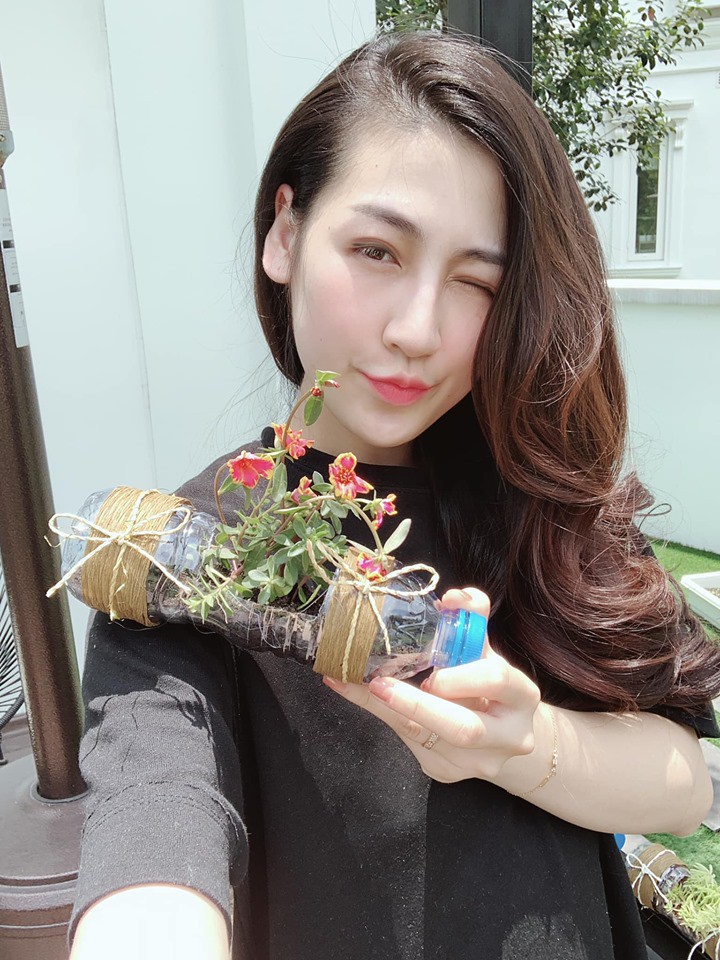 kẻ trộm nhựa - Hàng loạt nghệ sĩ và KOL đình đám cùng khoe “chiến tích trộm nhựa” sau thử thách 1, dân tình hào hứng tham gia thử thách số 2 và số 3 - photo kẻ trộm nhựa - photo 6 1559890716857601405767 - Hàng loạt nghệ sĩ và KOL đình đám cùng khoe “chiến tích trộm nhựa” sau thử thách 1, dân tình hào hứng tham gia thử thách số 2 và số 3